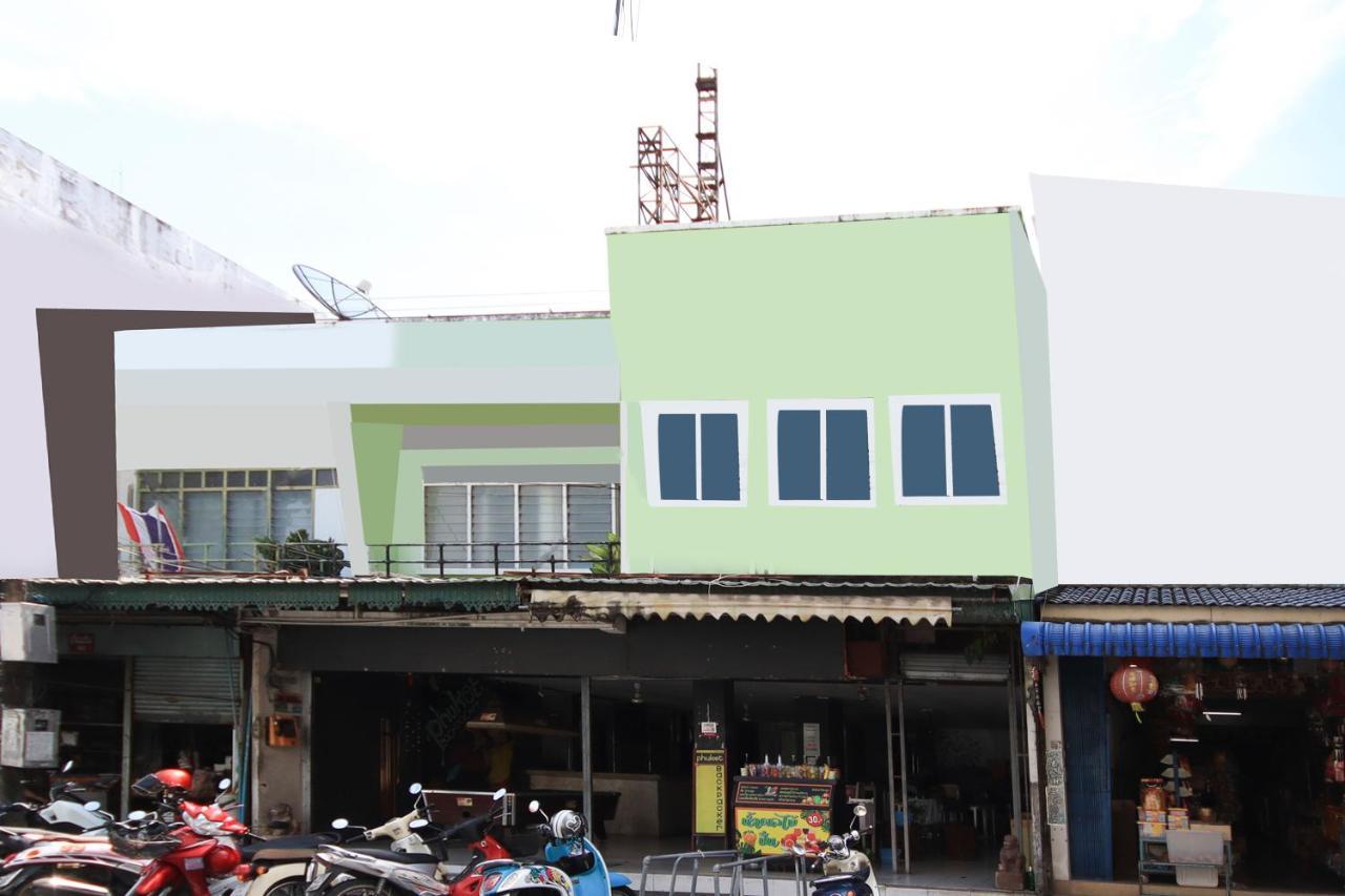 Oyo 1054 Phuket Backpacker Hostel Экстерьер фото