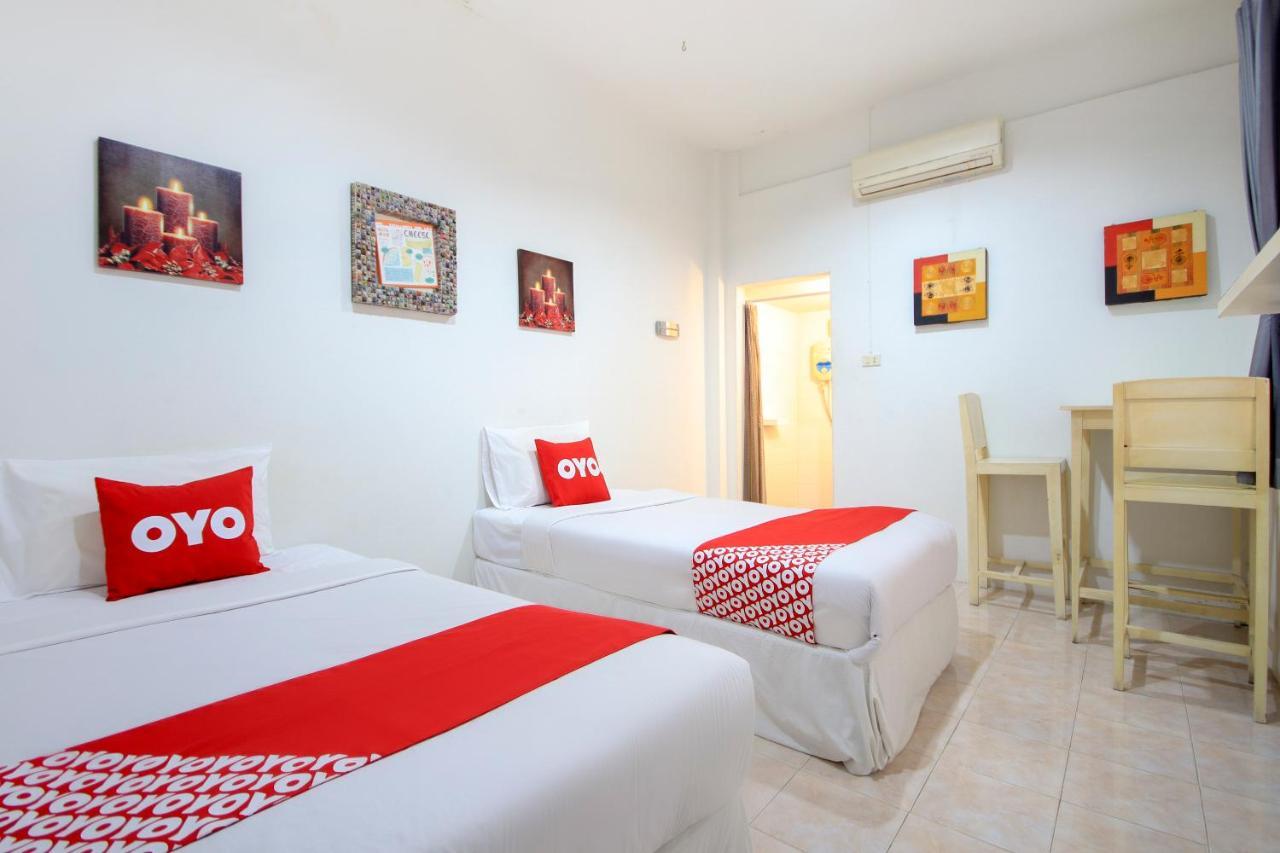 Oyo 1054 Phuket Backpacker Hostel Экстерьер фото