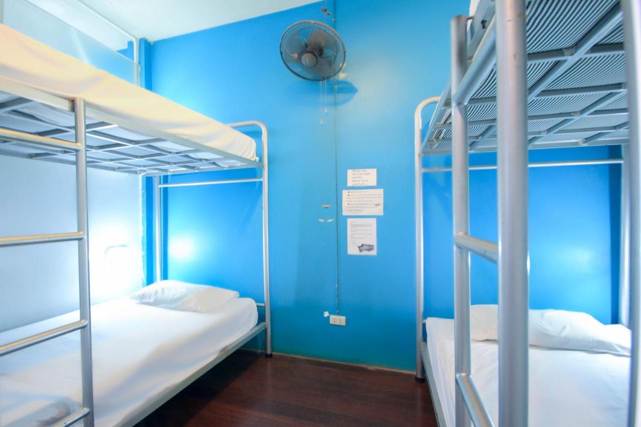 Oyo 1054 Phuket Backpacker Hostel Экстерьер фото