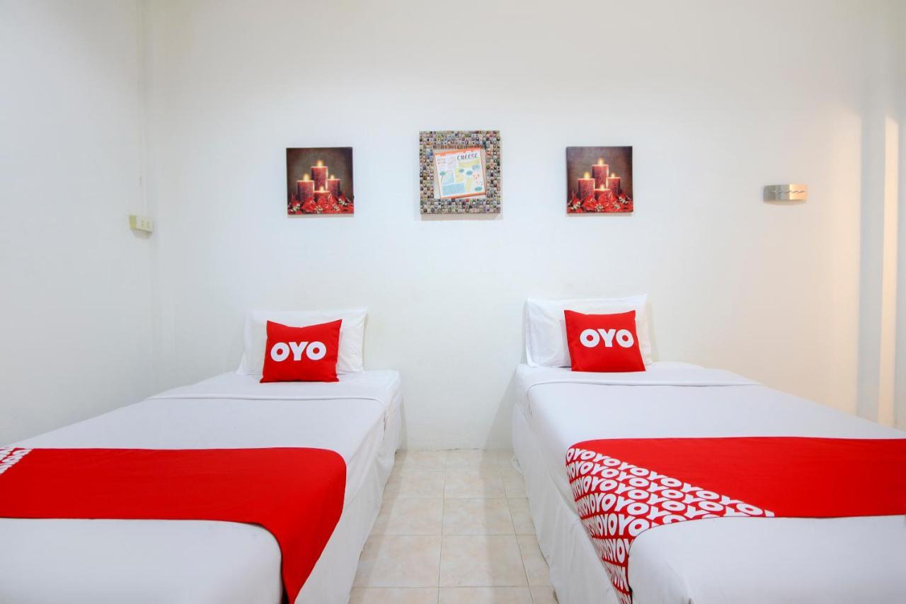 Oyo 1054 Phuket Backpacker Hostel Экстерьер фото
