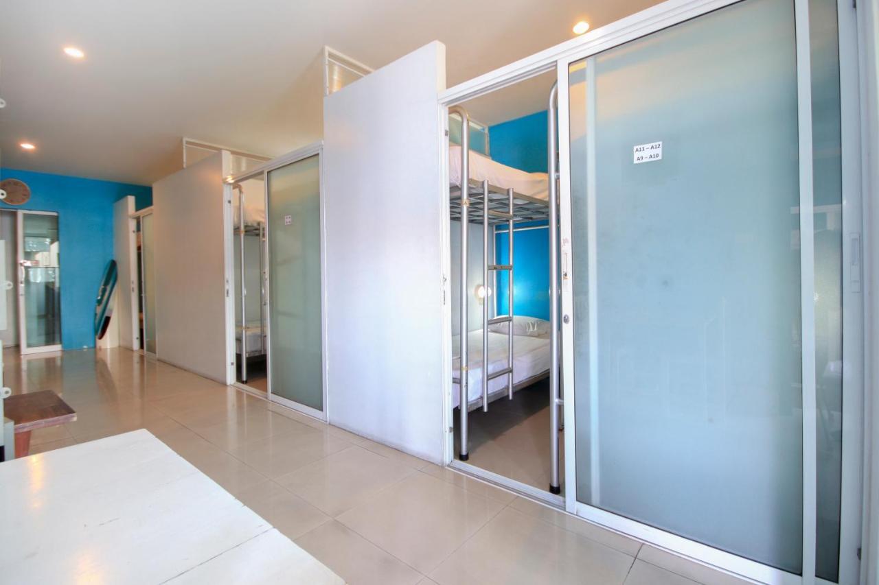 Oyo 1054 Phuket Backpacker Hostel Экстерьер фото