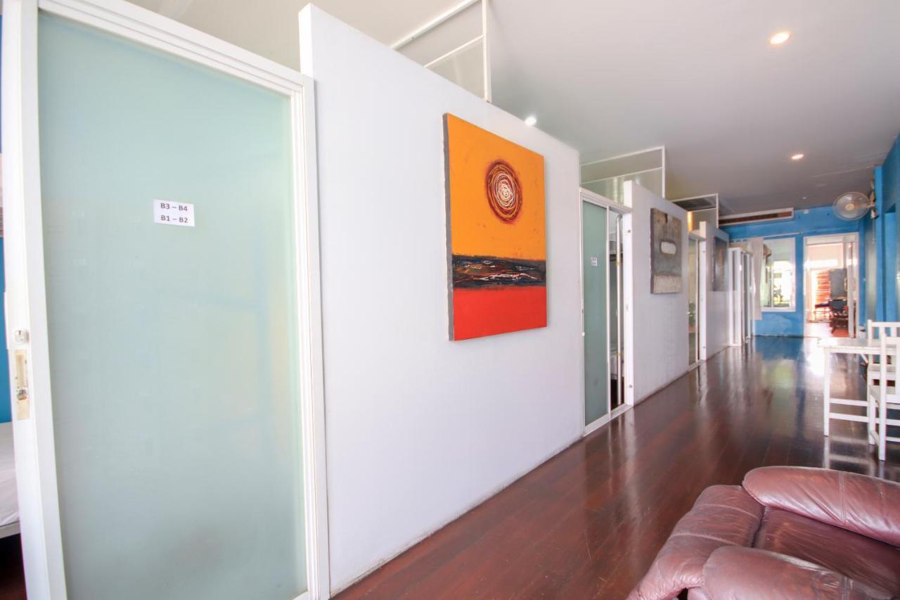 Oyo 1054 Phuket Backpacker Hostel Экстерьер фото