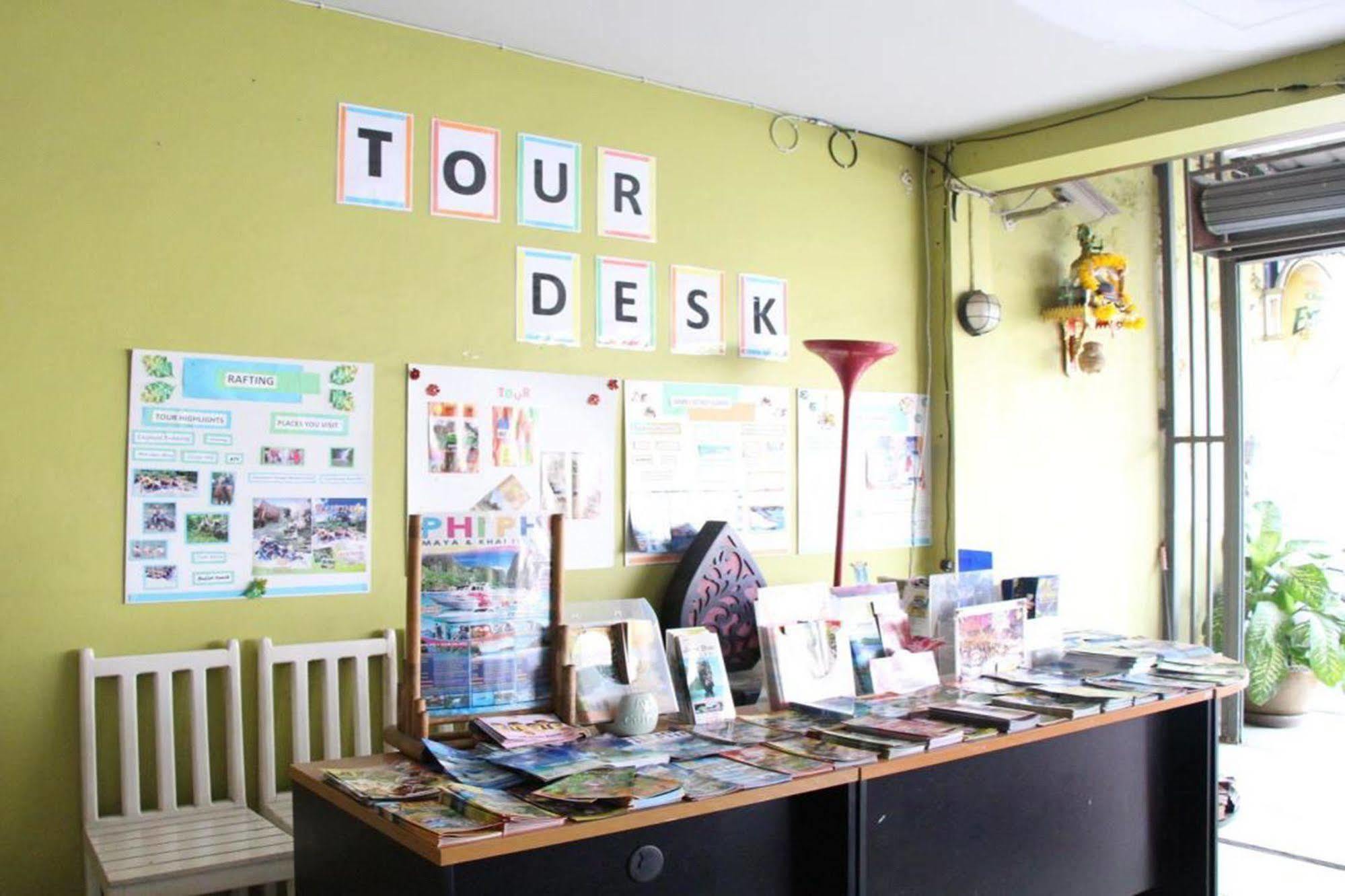 Oyo 1054 Phuket Backpacker Hostel Экстерьер фото
