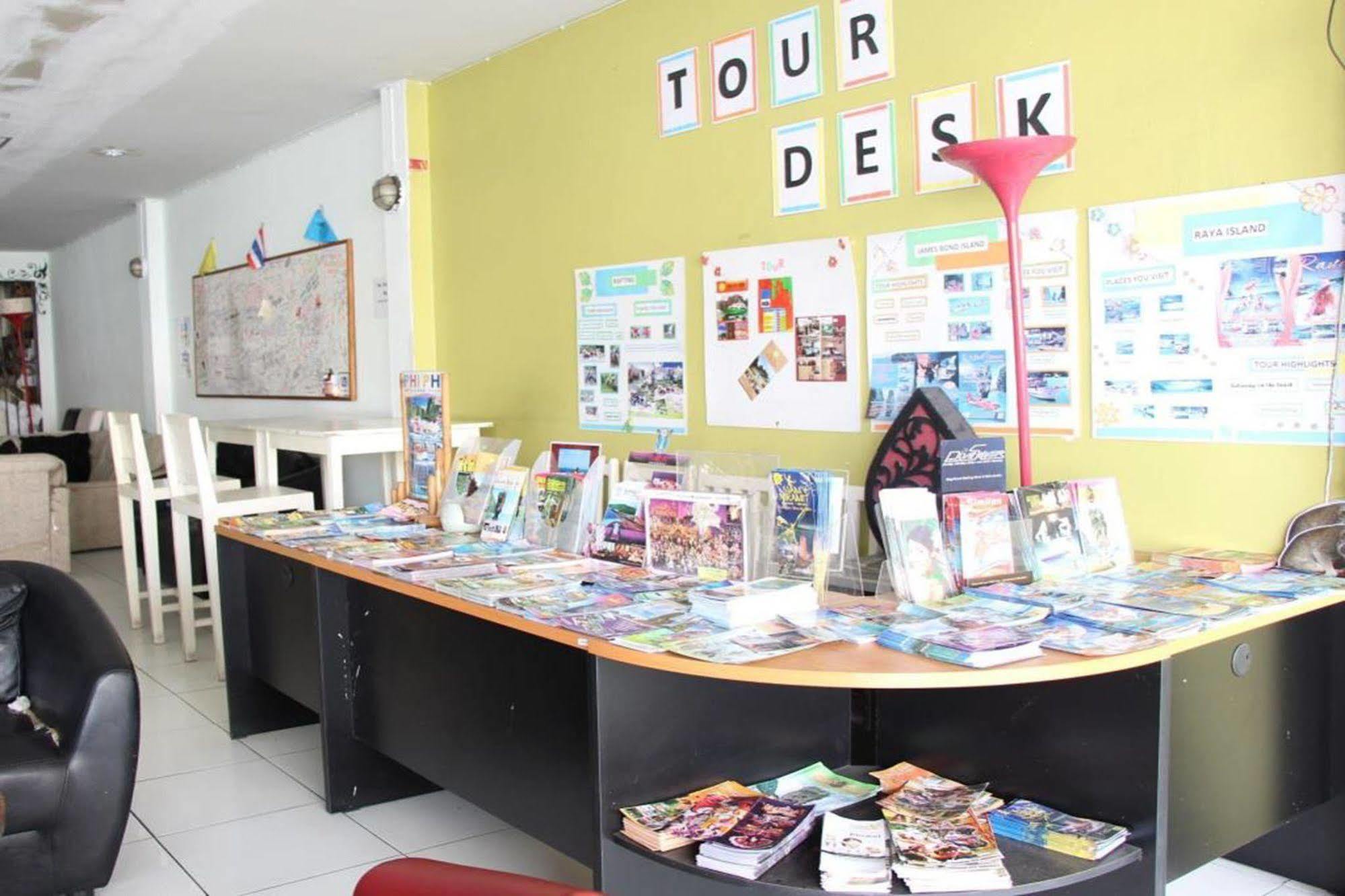 Oyo 1054 Phuket Backpacker Hostel Экстерьер фото